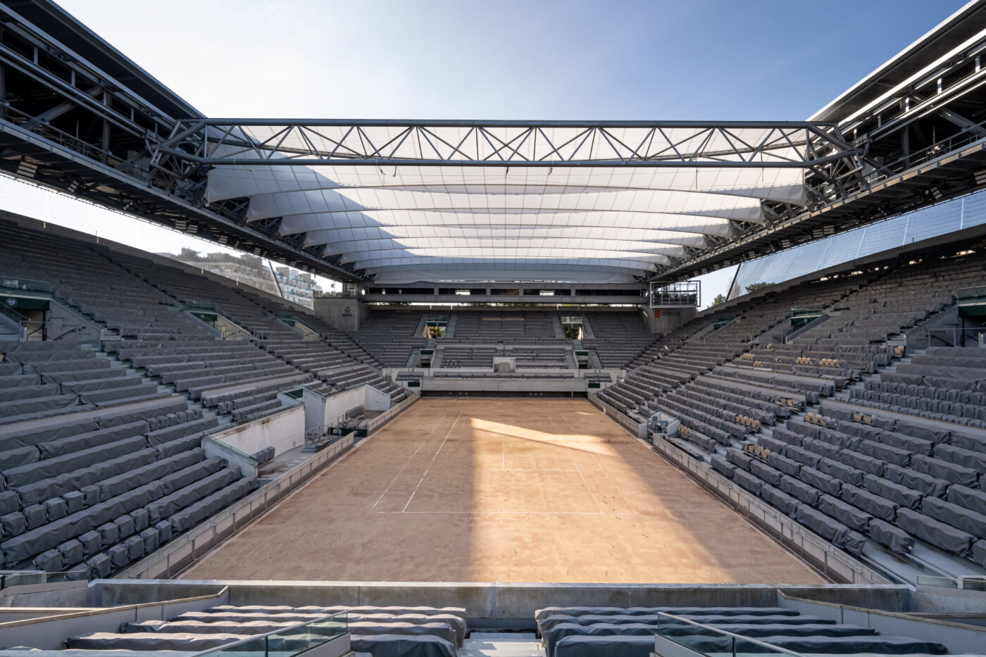 Travaux Installation du Toit Court Suzanne-Lenglen, Stade Roland-Garros