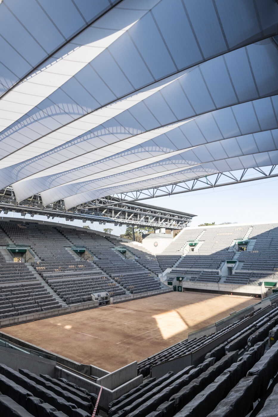 Travaux Installation du Toit Court Suzanne-Lenglen, Stade Roland-Garros