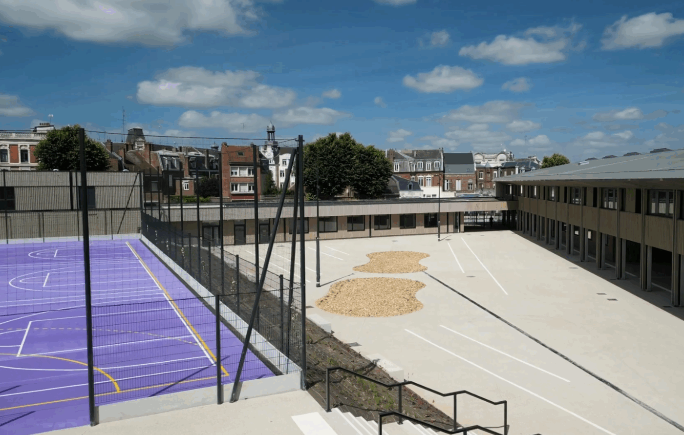 Cour du collège Robert-Badinter