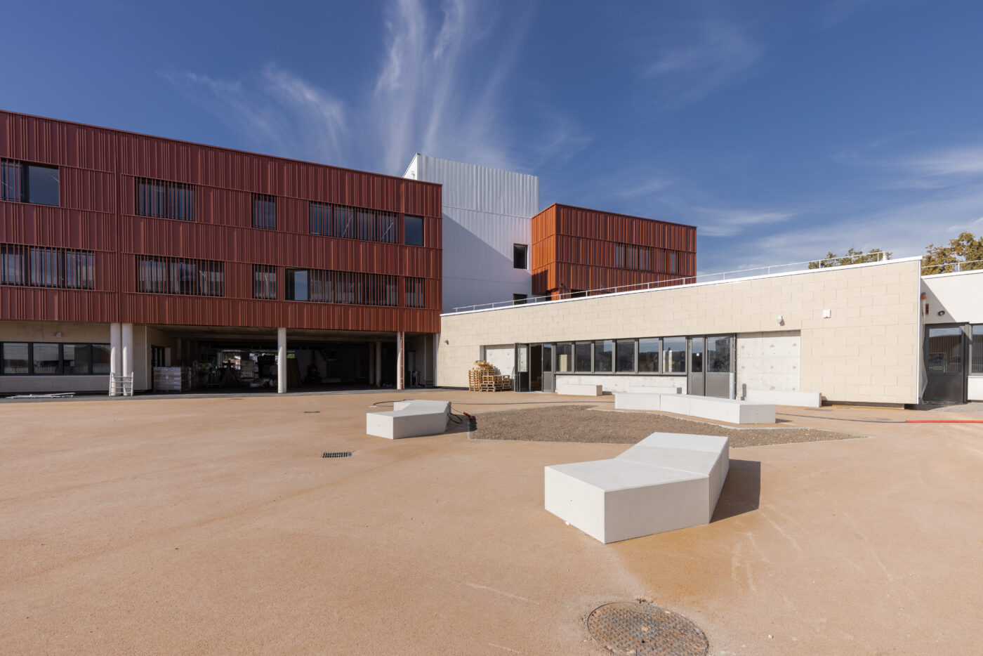 Cour collège Emmanuel Dupaty